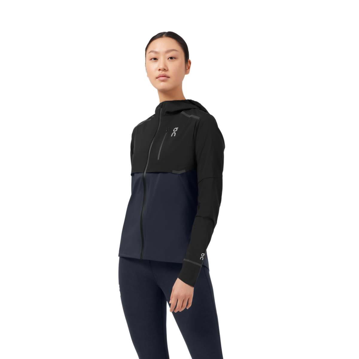 On Running Weather Jacket Colorblock - Blau - Schwarz- Female Jacken- Grsse XS - Farbe Black - Navy unter On Running